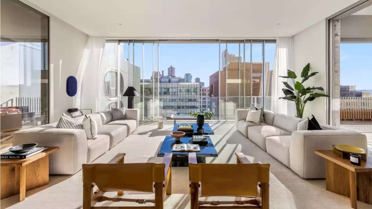 This $21 Million ‘Paparazzi-Proof’ Penthouse in NYC Has a Secret Tunnel for Camera-Shy Residents