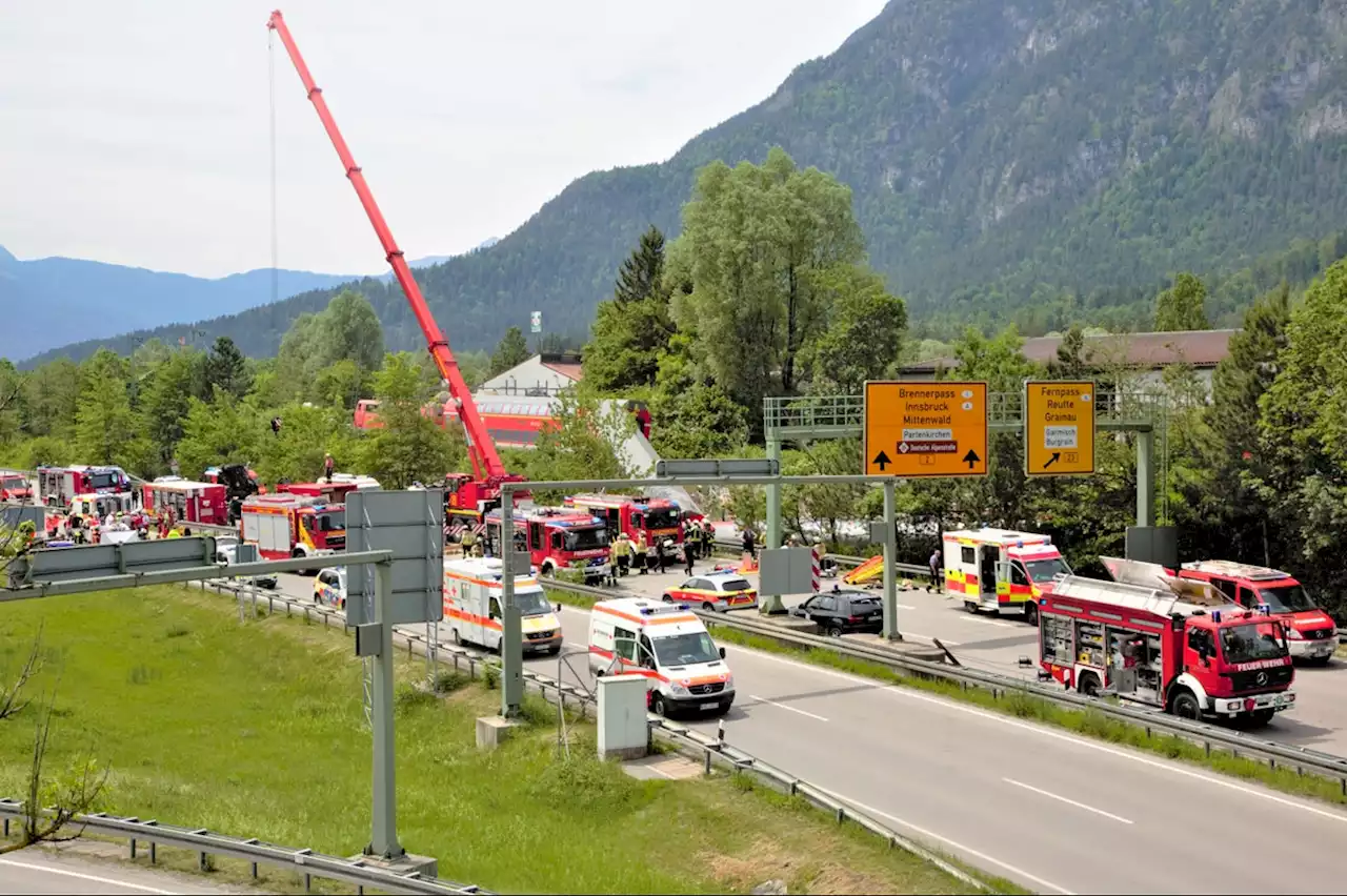 At least three dead as train derails in Alps