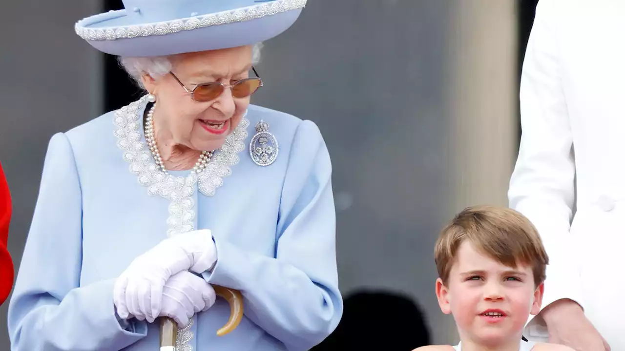 Lip reader reveals pressing question Prince Louis asked The Queen