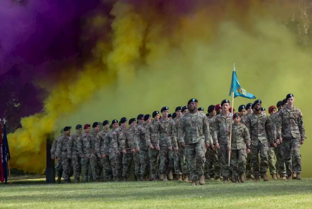 Army drops requirement that recruits have high school diplomas