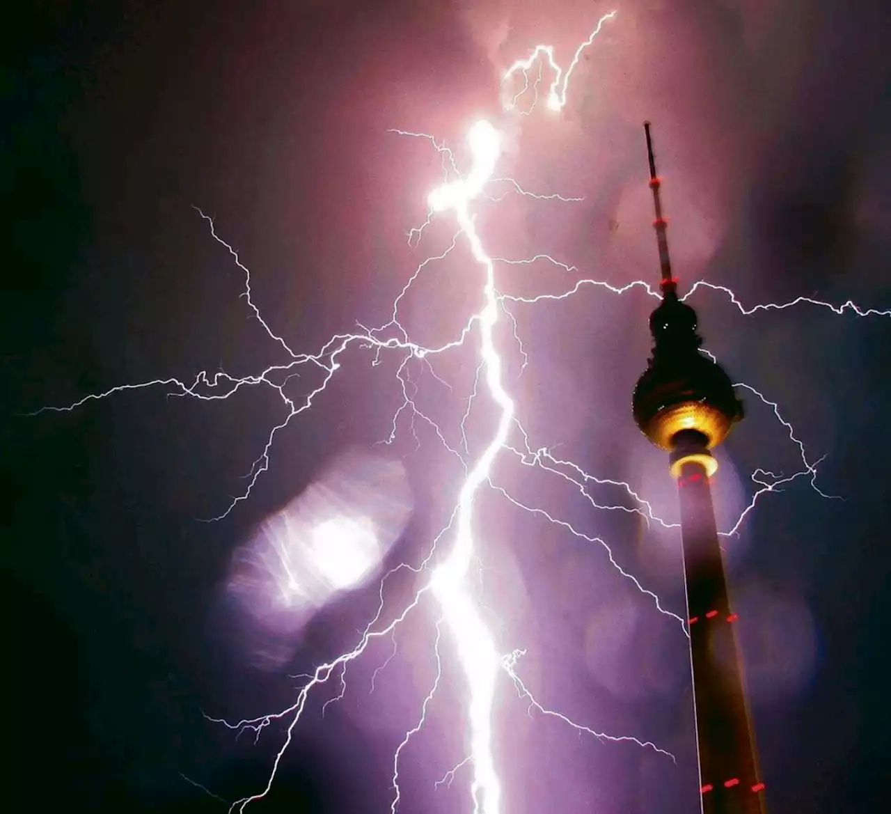 Berlin: Wetterdienst warnt vor Starkregen, Hagel und Sturm