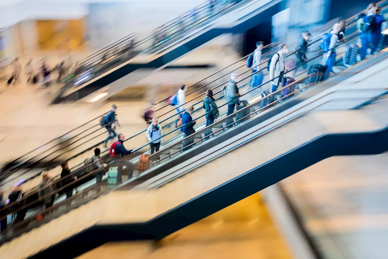 Sommer-Ansturm am BER: Berliner Flughafen informiert heute