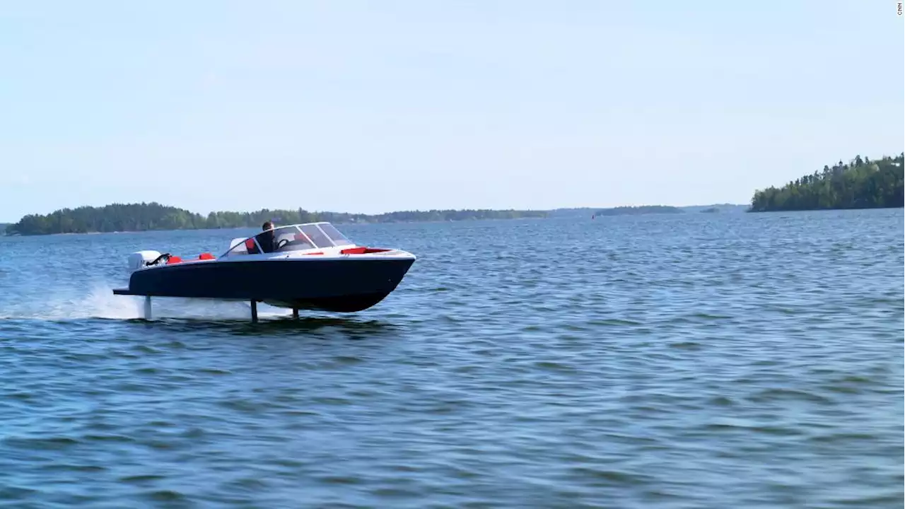 Watch this electric boat 'fly' above the water - CNN Video