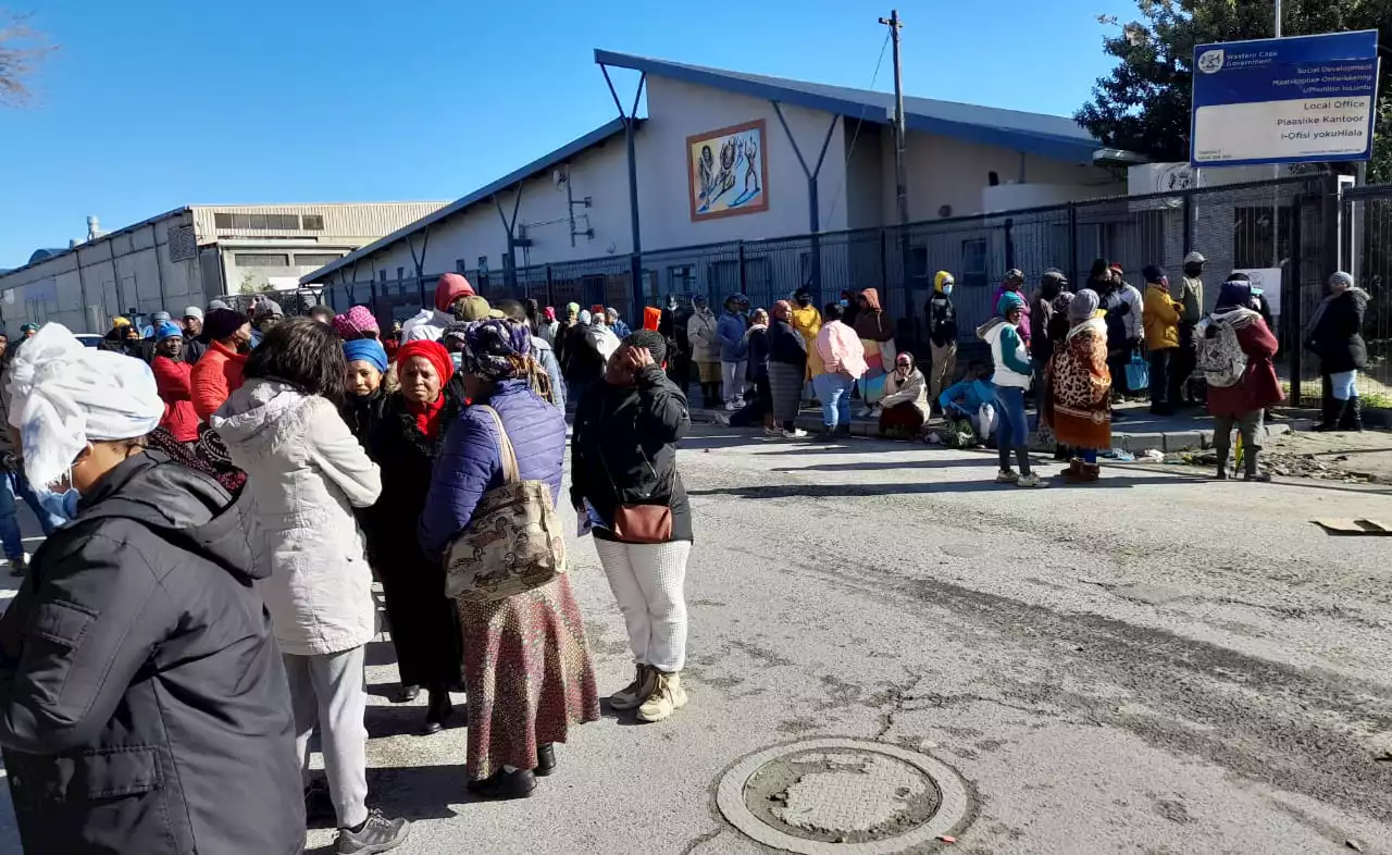 GROUNDUP: Load shedding causes further hardship for Sassa grant recipients