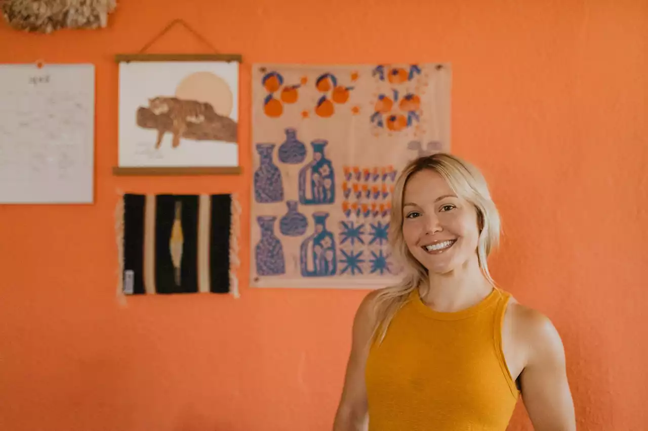 The Story of Julie Malone, Self-Made Artist and Entrepreneur