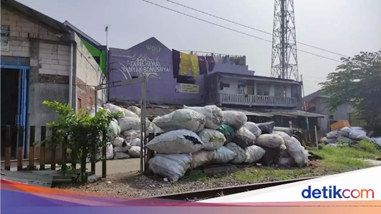 Istri Bos Rongsokan Sebut Suaminya Ditembak di Depan Anak