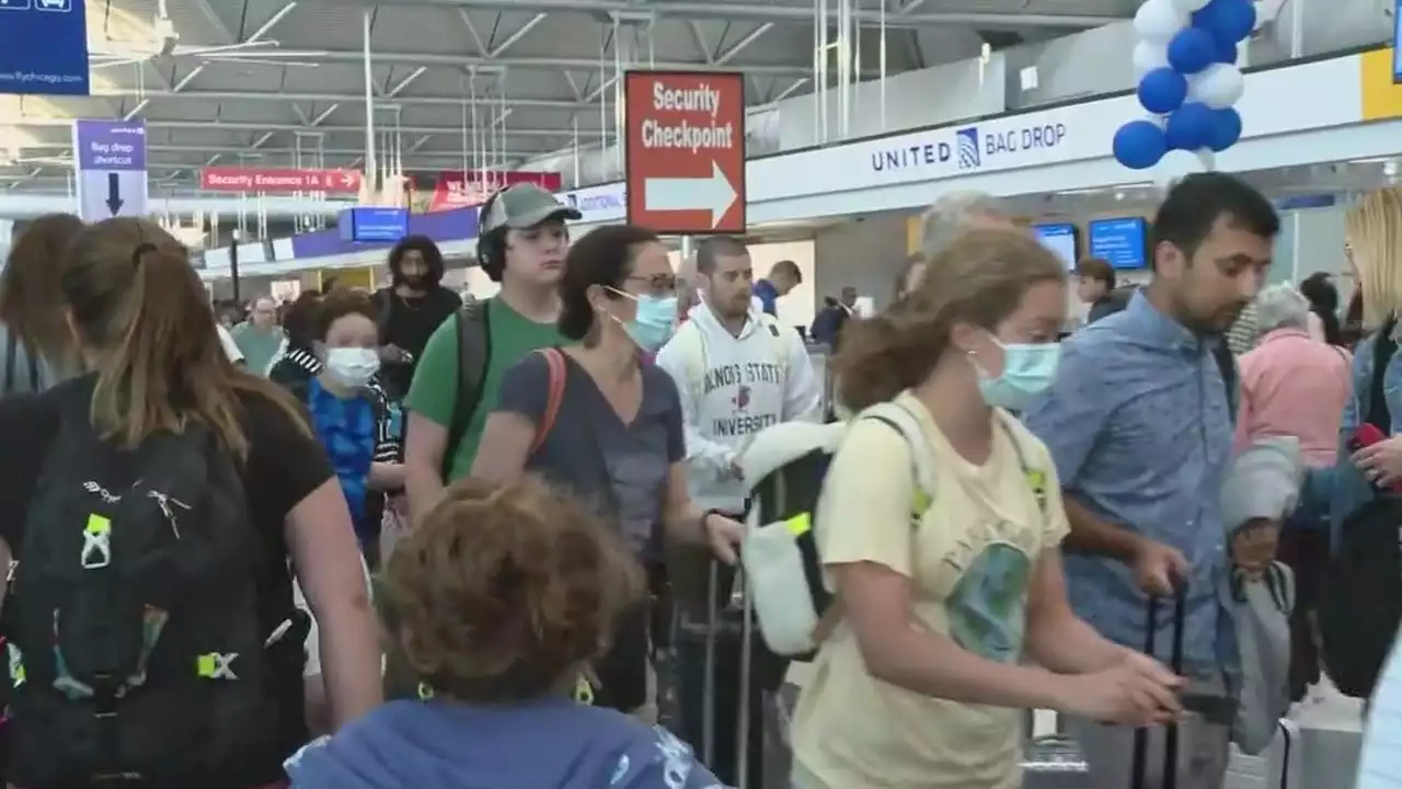 Holiday travel rush begins as Chicago airports brace for busiest weekend in years