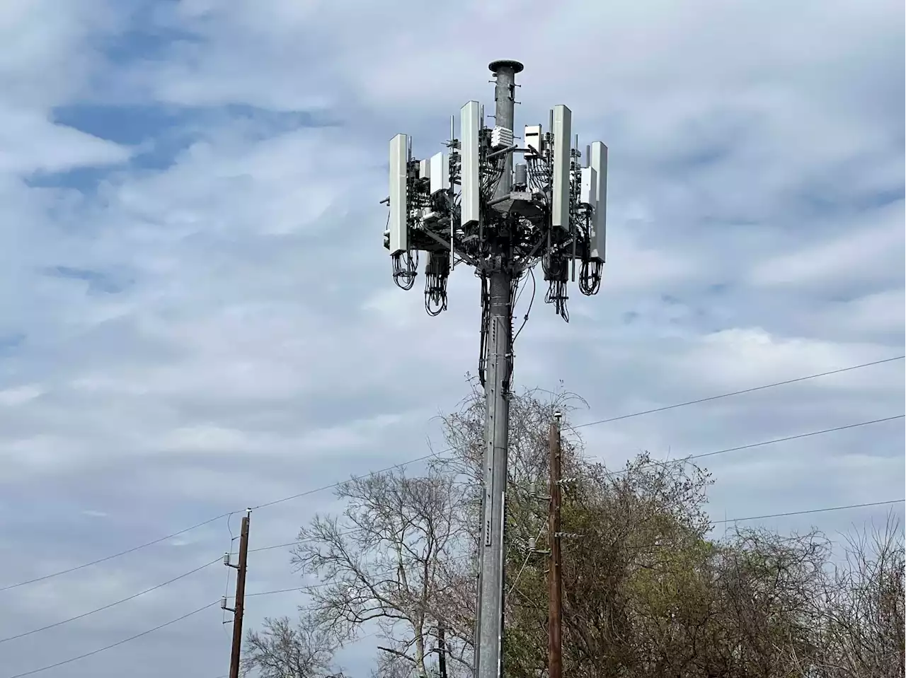 Silverman: 5G wins T-Mobile best network crown in U.S., Houston but competitors are catching up