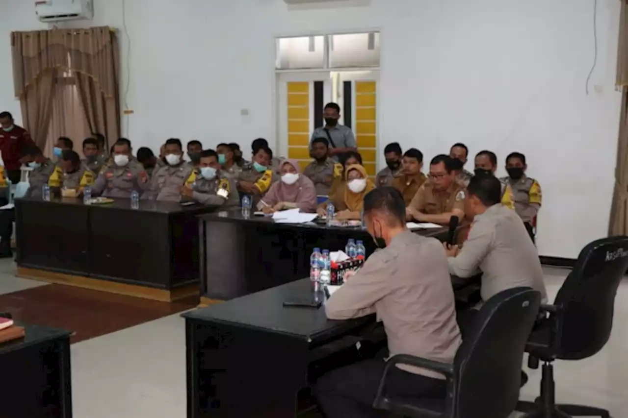 Polres dan Pemdes se-Tapteng Bahas Penanganan Wabah PMK