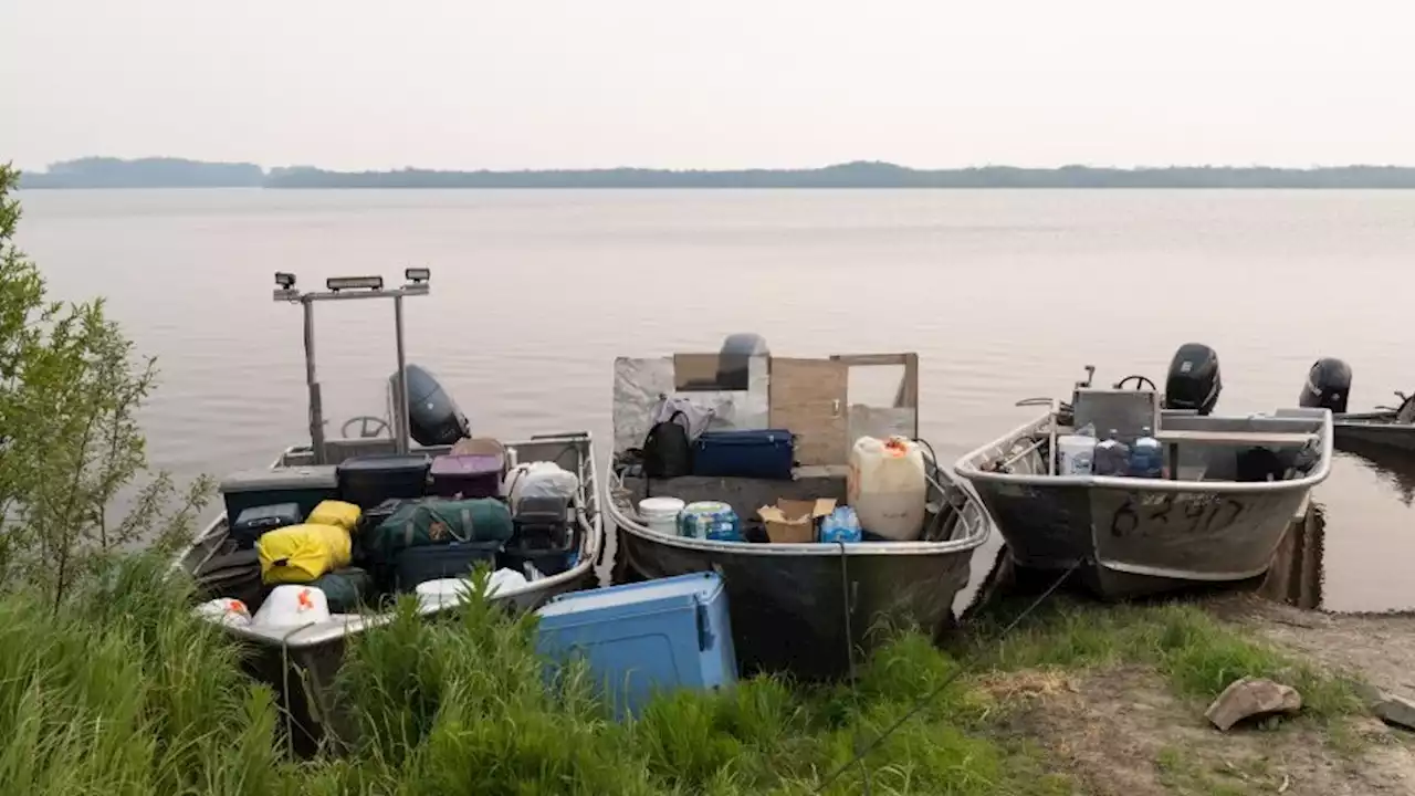 Frustrations grow along Yukon River as salmon fishing remains closed for second year amid record low runs