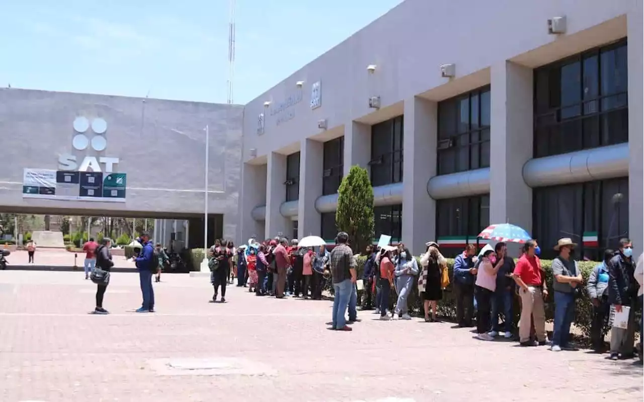 Los 2 trámites que el SAT aplazó y que te pueden meter en broncas