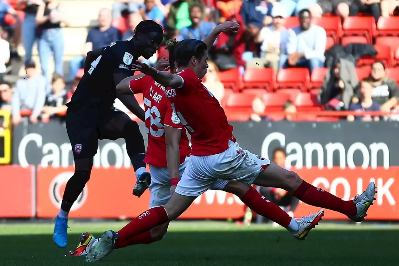 Morecambe winger pens new deal at the Mazuma Stadium