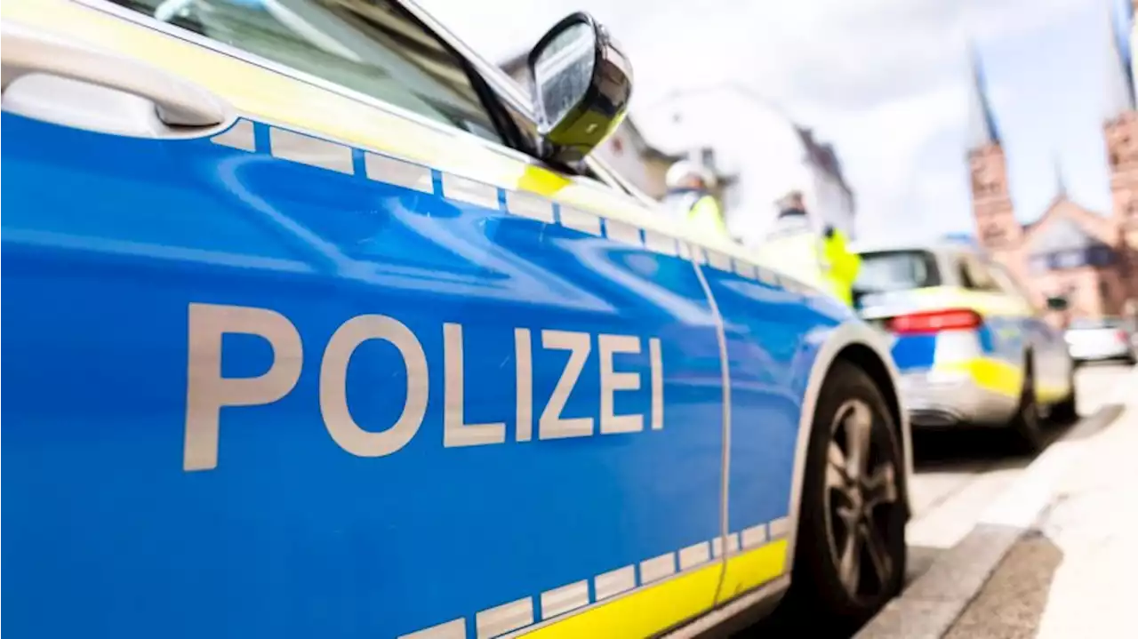 Fahrzeug der Polizeigewerkschaft bei G7-Gipfel manipuliert