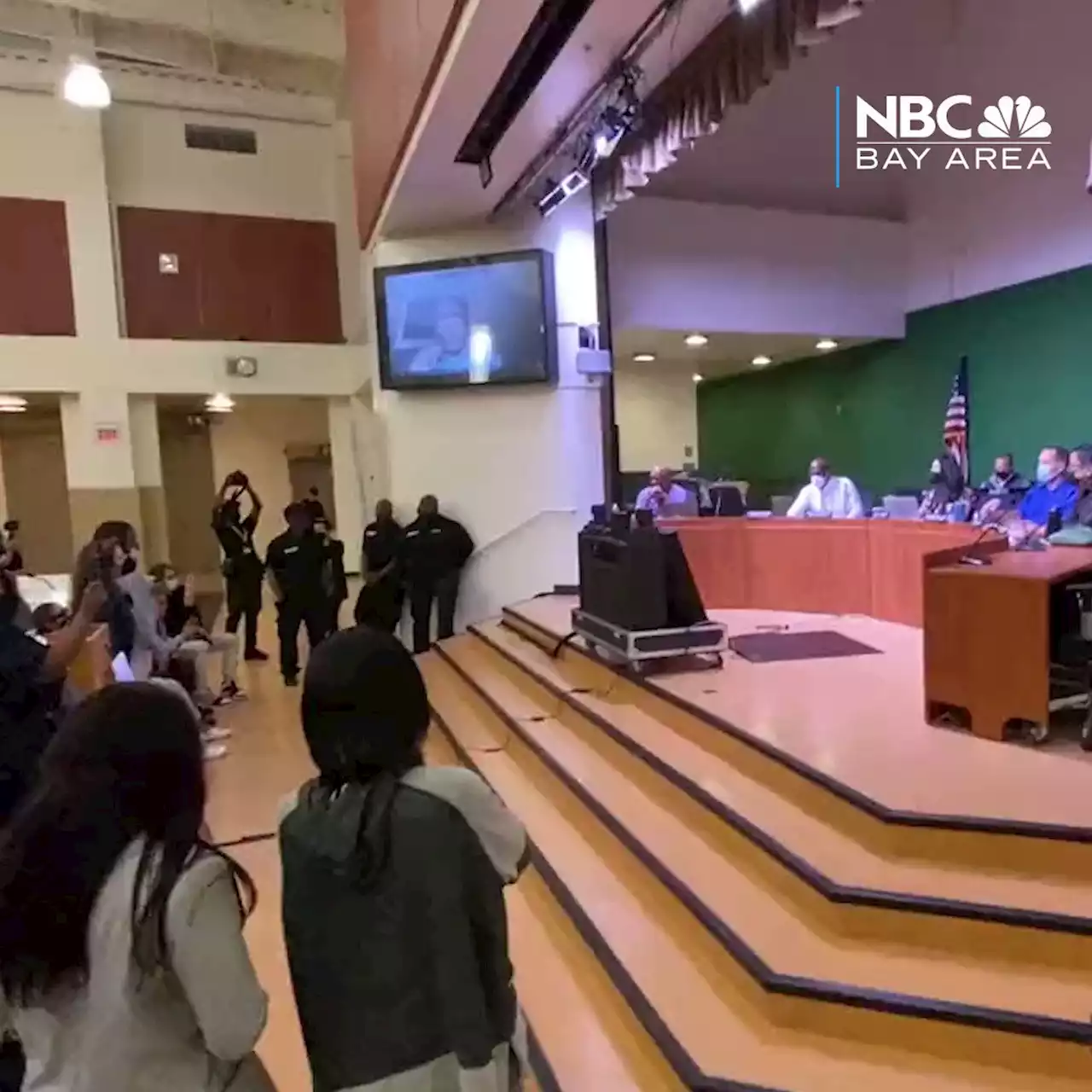 Oakland USD Board Votes Again to Keep School Closures in Place