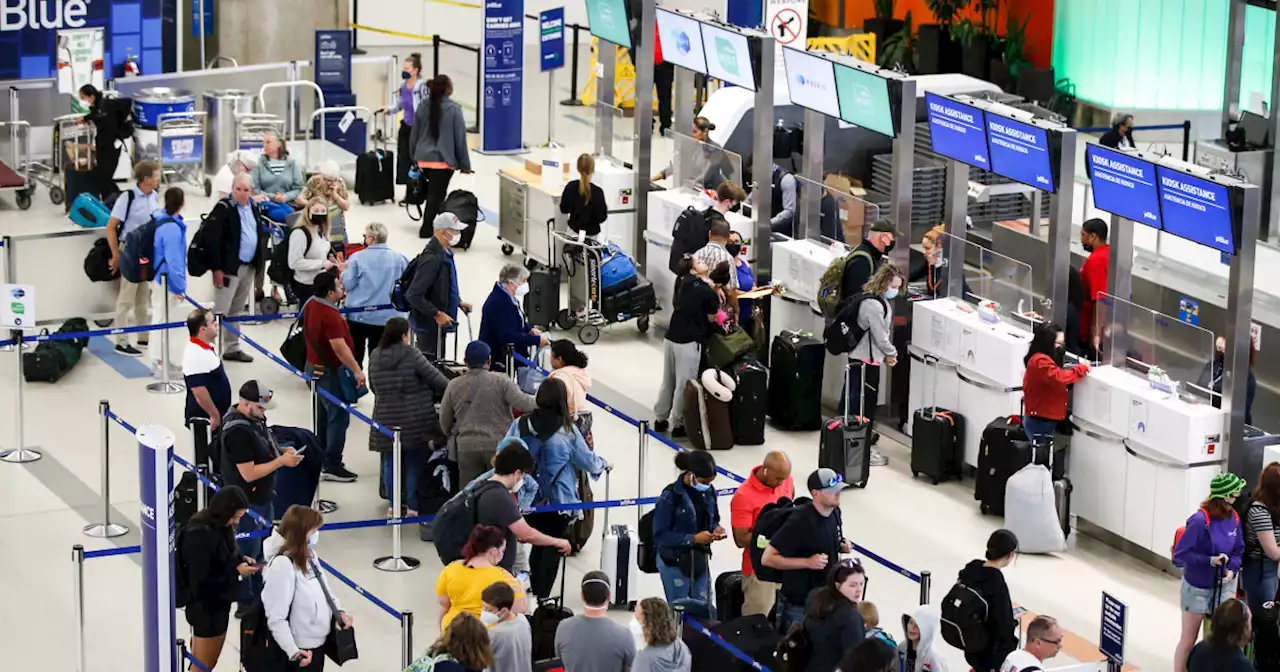 Bernie Sanders calls on Buttigieg to take action amid flight delays, cancellations