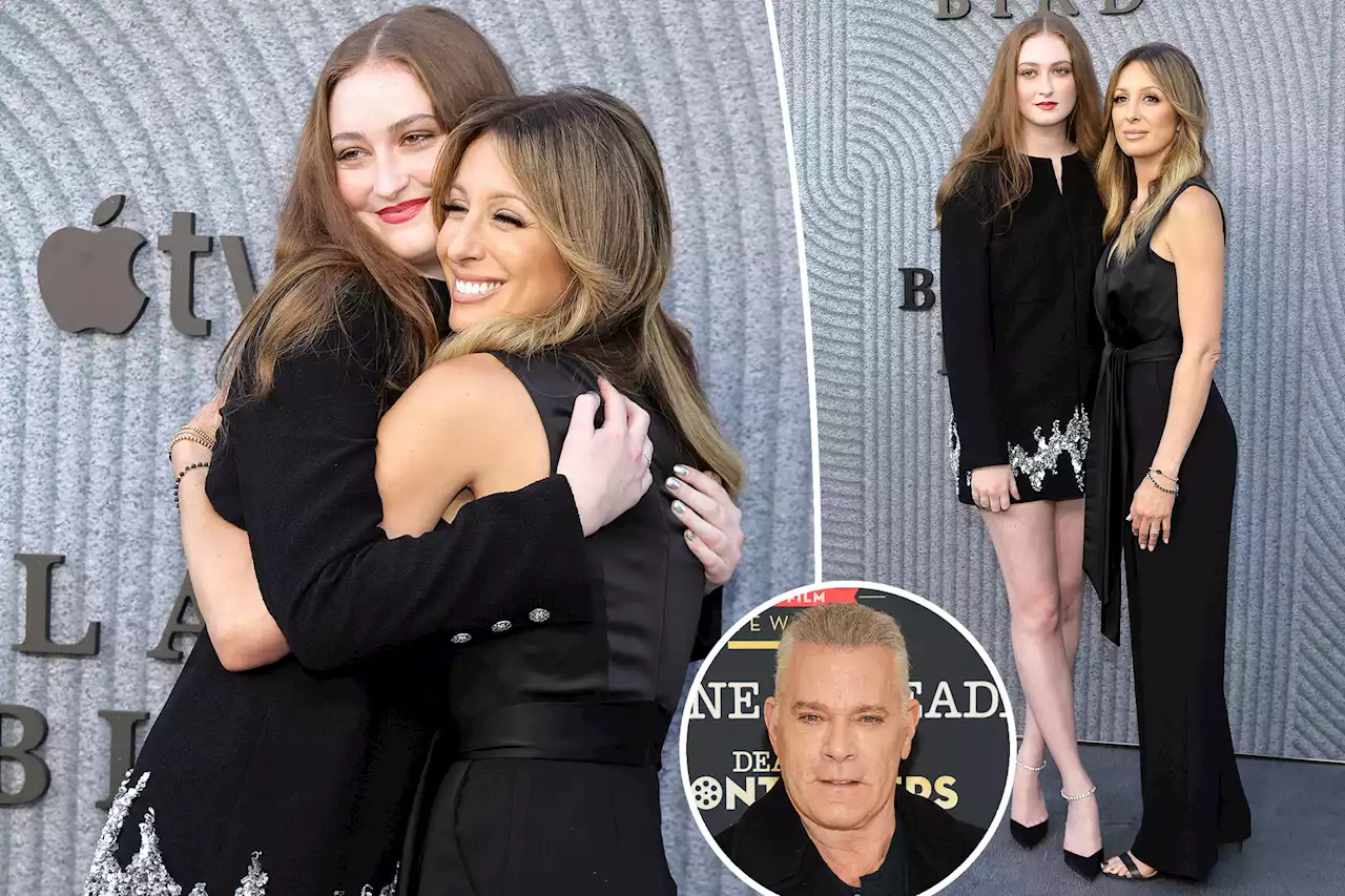 Ray Liotta’s fiancée and daughter attend premiere of his show ‘Black Bird’