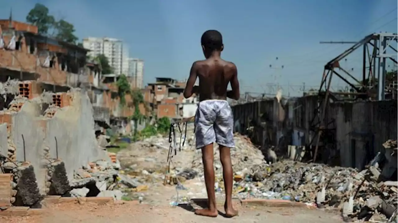 22% da população do Rio vive com menos de R$ 500 por mês