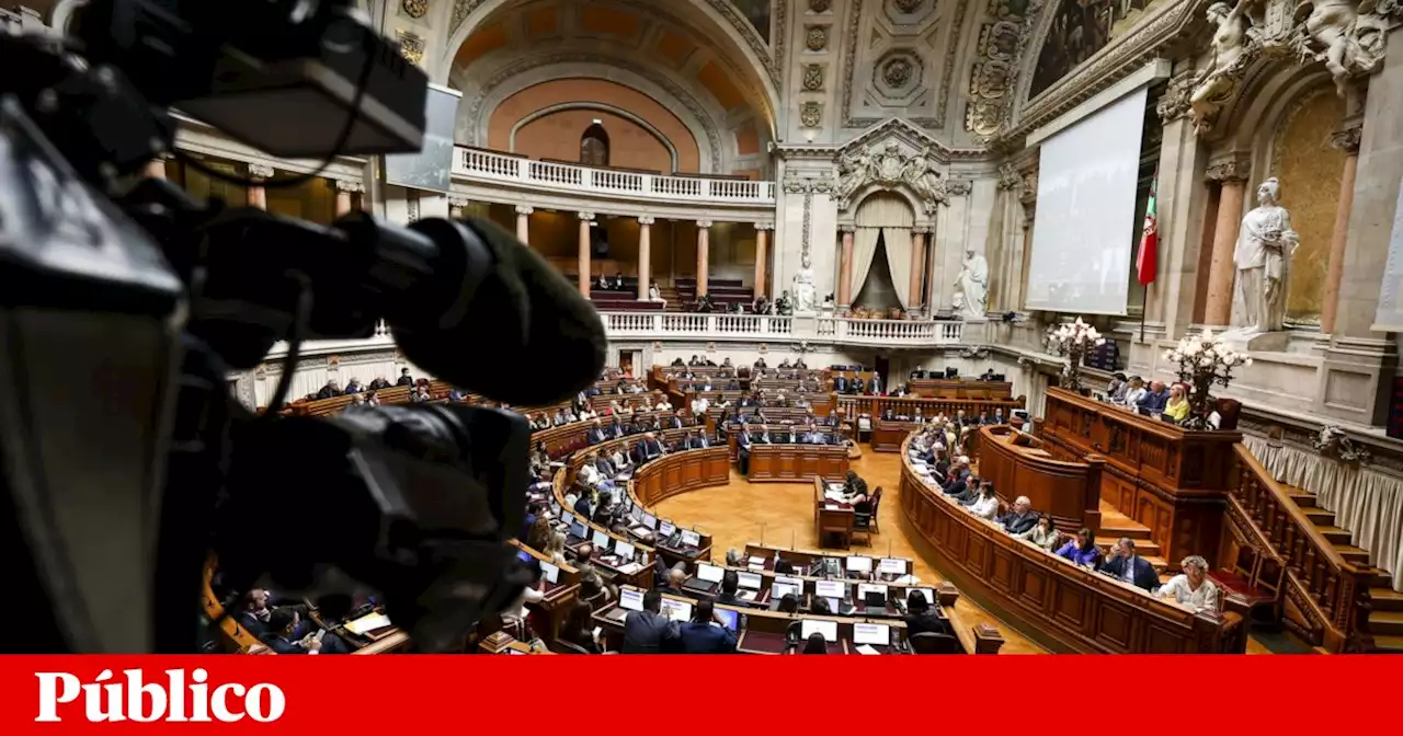 Parlamento aprova projeto de lei do PS sobre acesso às profissões reguladas