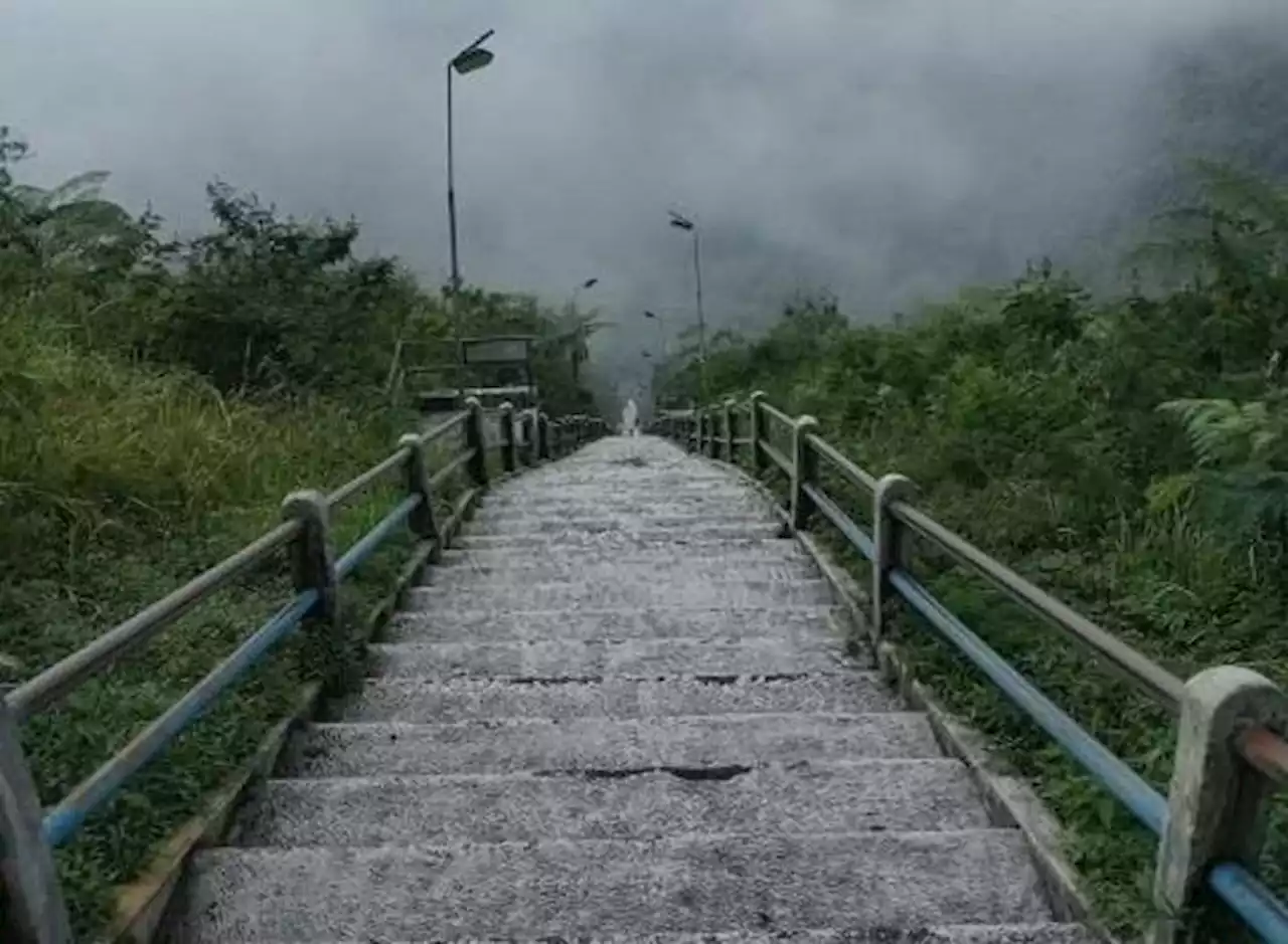 Akan Ada Tangga ke Puncak Lawu, Ternyata Gunung Ini Sudah Punya Duluan