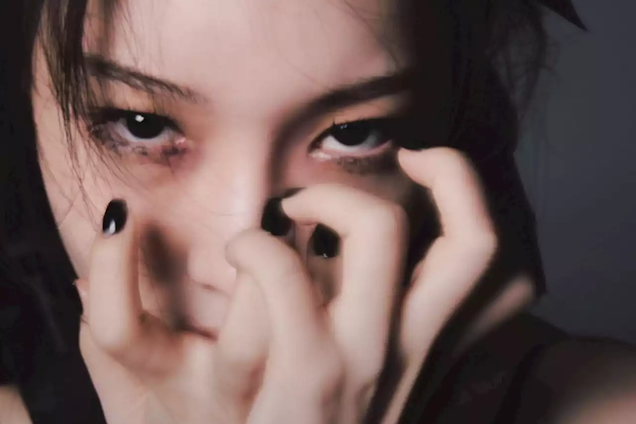 Update: Chungha Drops Bold New “Bare&Rare” Comeback Teaser