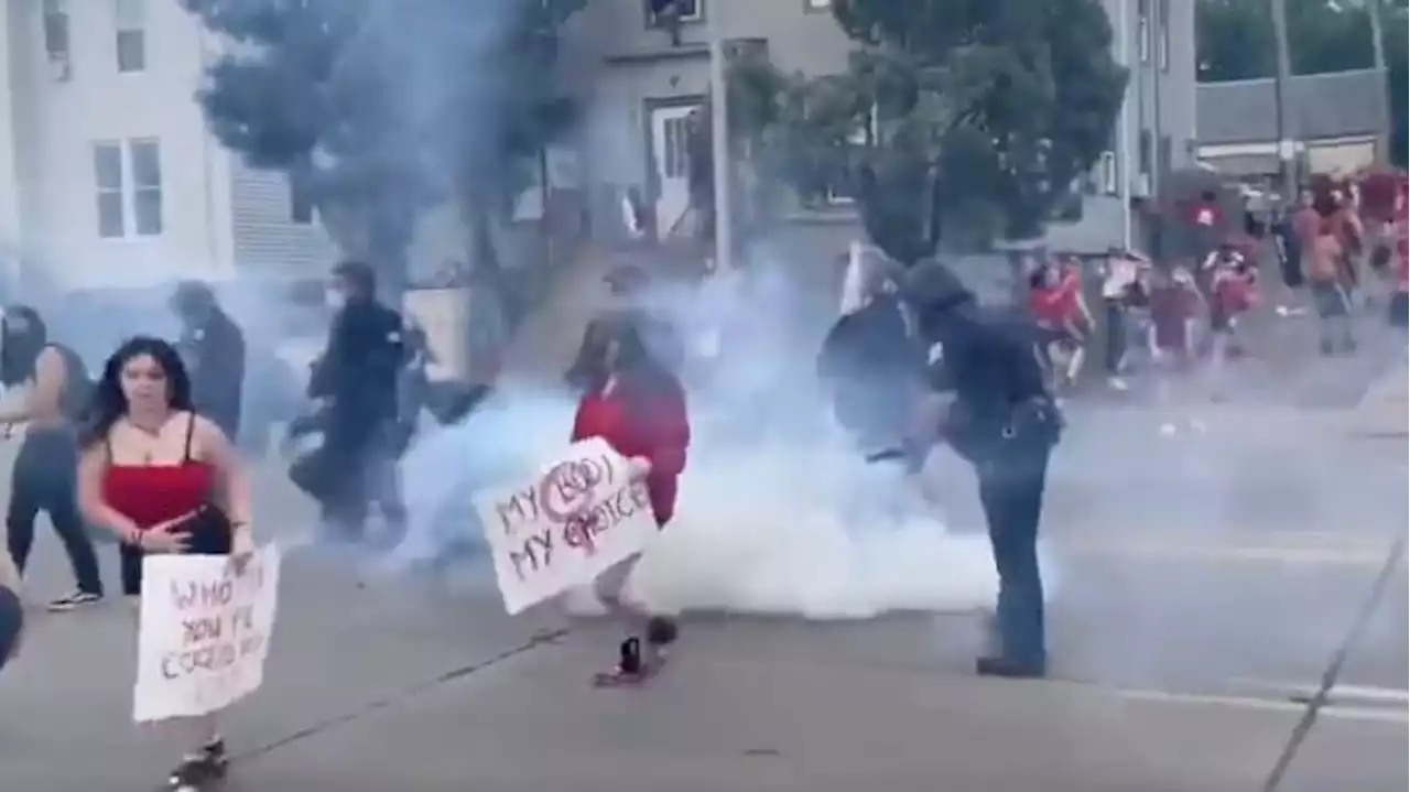 Protesters, Police Clash at S. Dakota Abortion Rights March