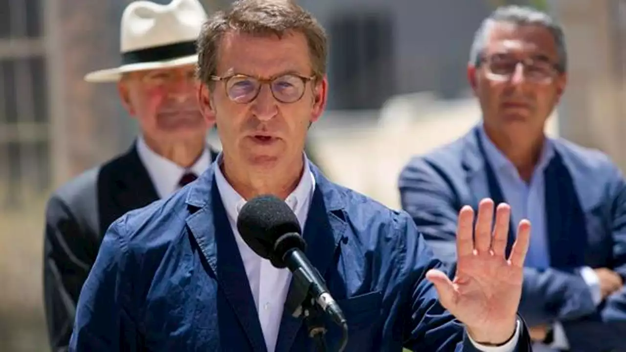 Feijóo pide a los andaluces que observen 'el modelo económico de Juanma Moreno y el que no funciona en España'