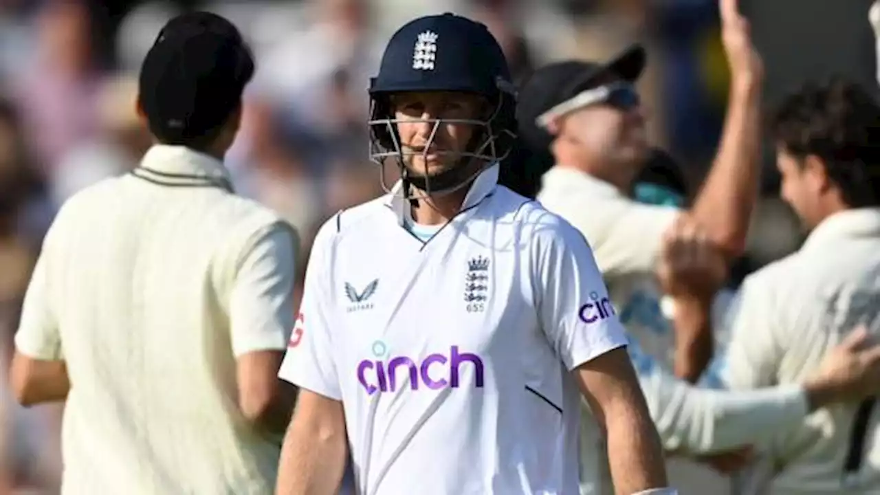 'Pathetic' batting has cost England in first Test