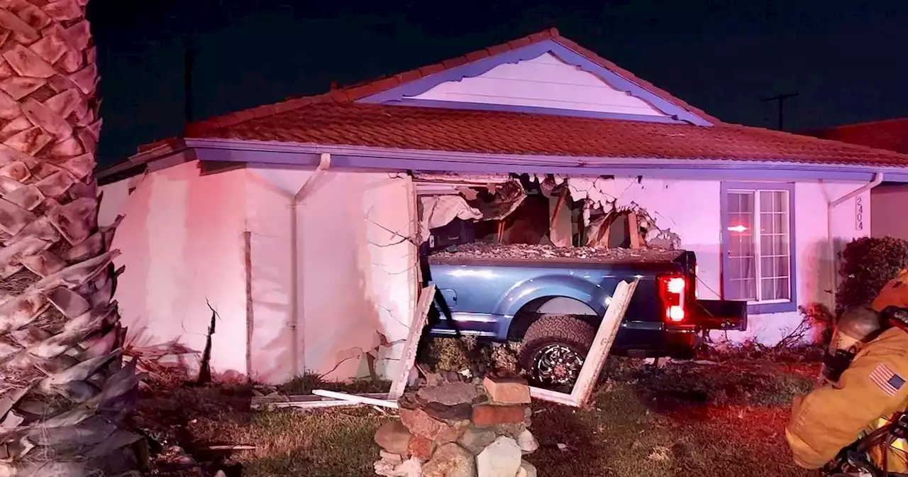 DUI driver injured after sending vehicle into house in Orange