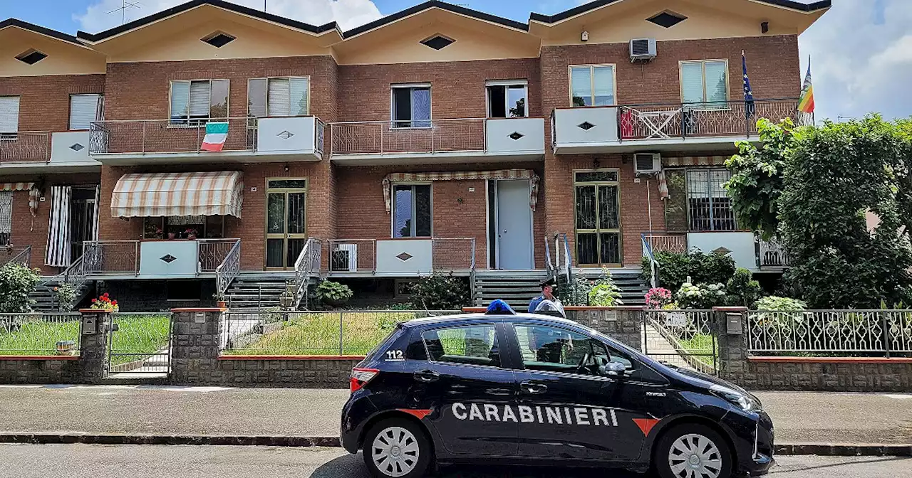 Modena, la madre della babysitter arrestata: 'Me l'hanno rovinata. Prego per lei e il bambino' - Il Fatto Quotidiano