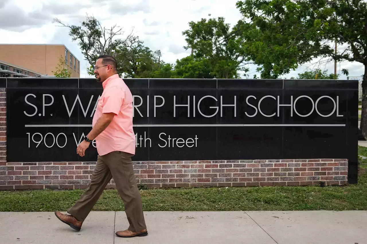 After years of scraping by to teach young musicians, Waltrip band director says goodbye to HISD