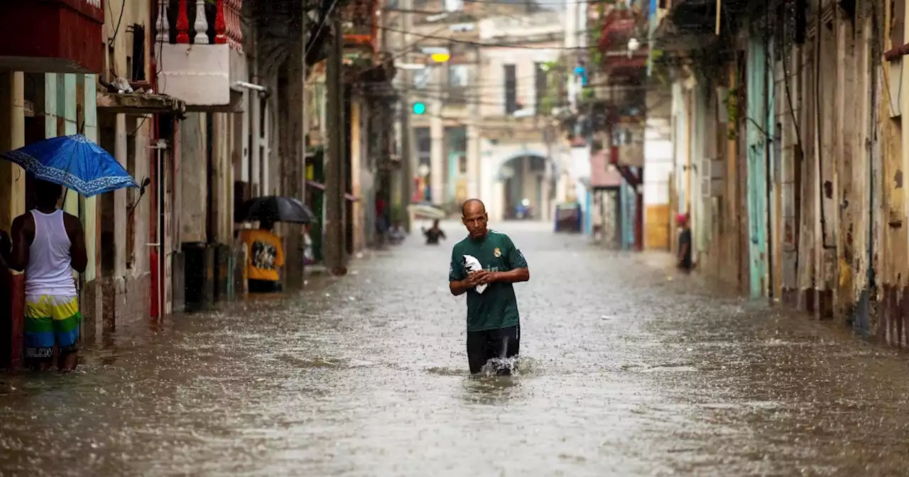 South Florida hit with flooding rain as storm moves across state