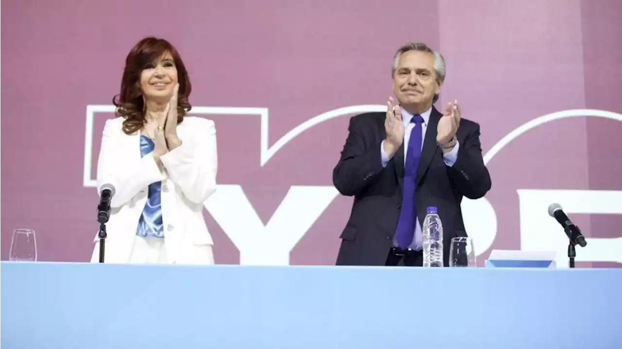 Cristina Kirchner defendió sus gestiones y volvió a presionar a Alberto: 'Ya dije que tenés la lapicera, ahora te pido que la uses'