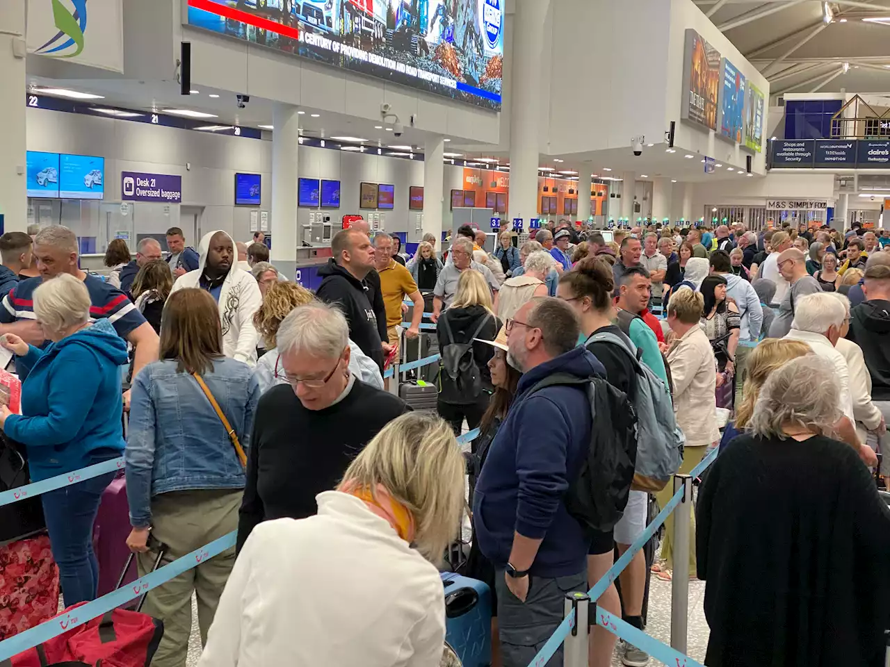 Urgent warning as travellers told NOT to arrive too early at busy airports