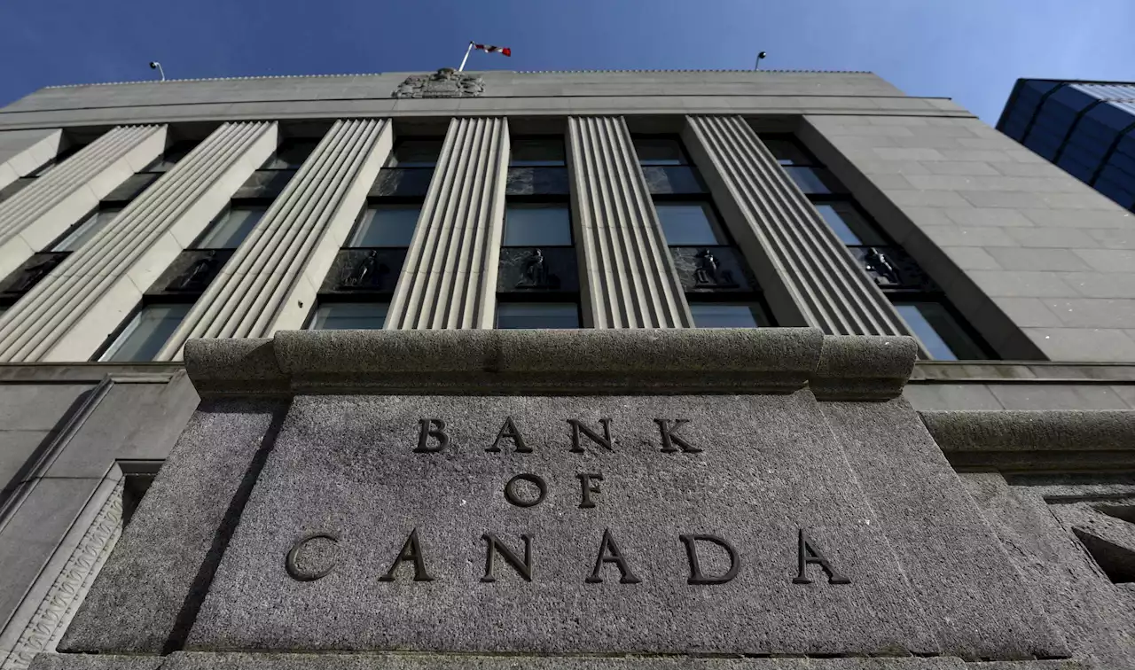 Inflation Worry Deepens Among Canadians in Blow to Central Bank