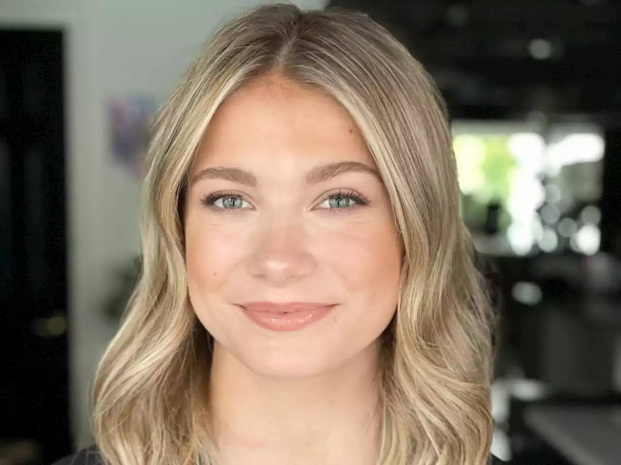 Makeup tutorial: A perfect prom look