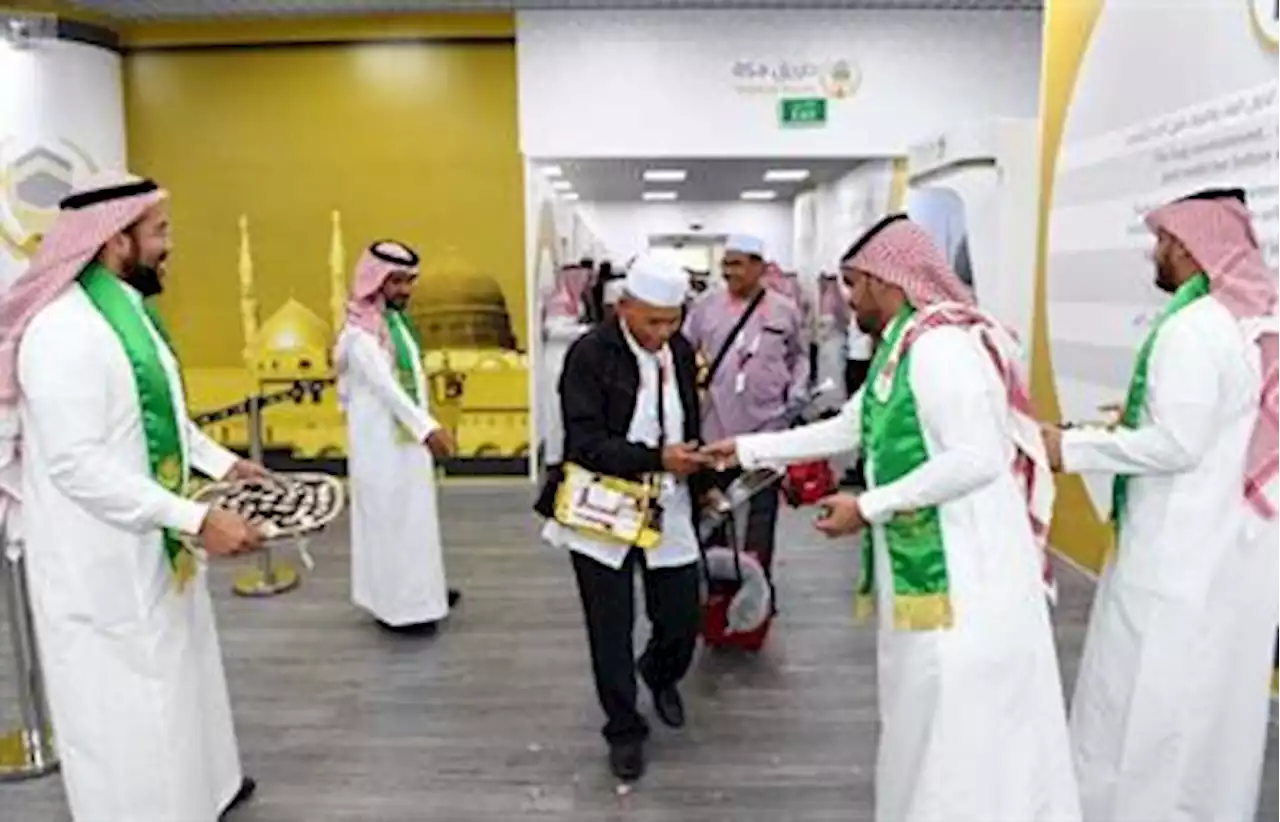 الداخلية تُنهي إجراءات سفر الحجاج في 5 دول عبر مبادرة طريق مكة