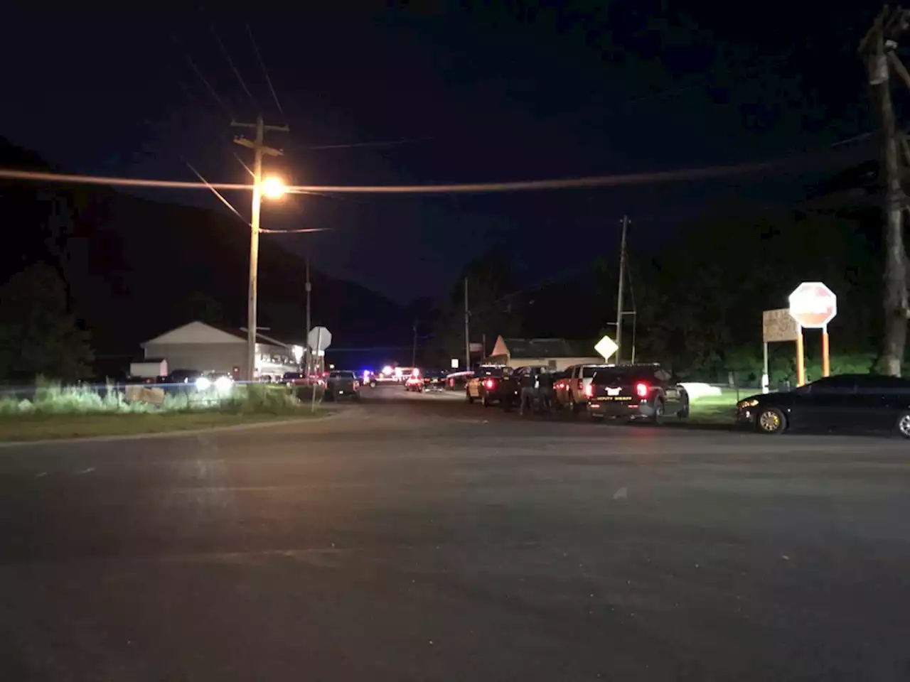 Deputy, suspect killed in West Virginia shooting