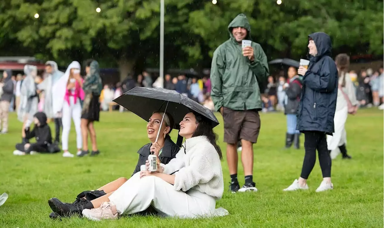 UK weather: ‘Torrential downpours’ likely as Met Office issues yellow thunderstorm warning