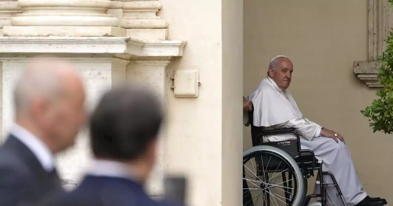 Pope Francis fuels new speculation on retirement