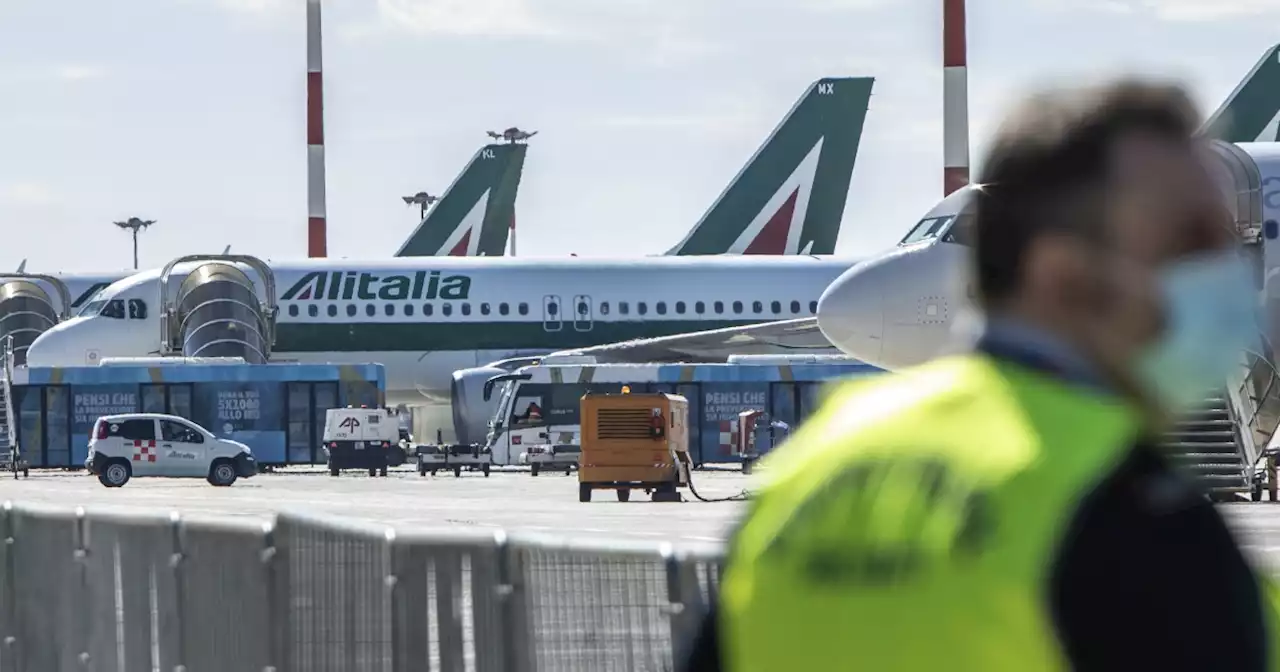 Trasporto aereo, mercoledì 8 giugno sciopero del centro di controllo d'area di Milano - Il Fatto Quotidiano