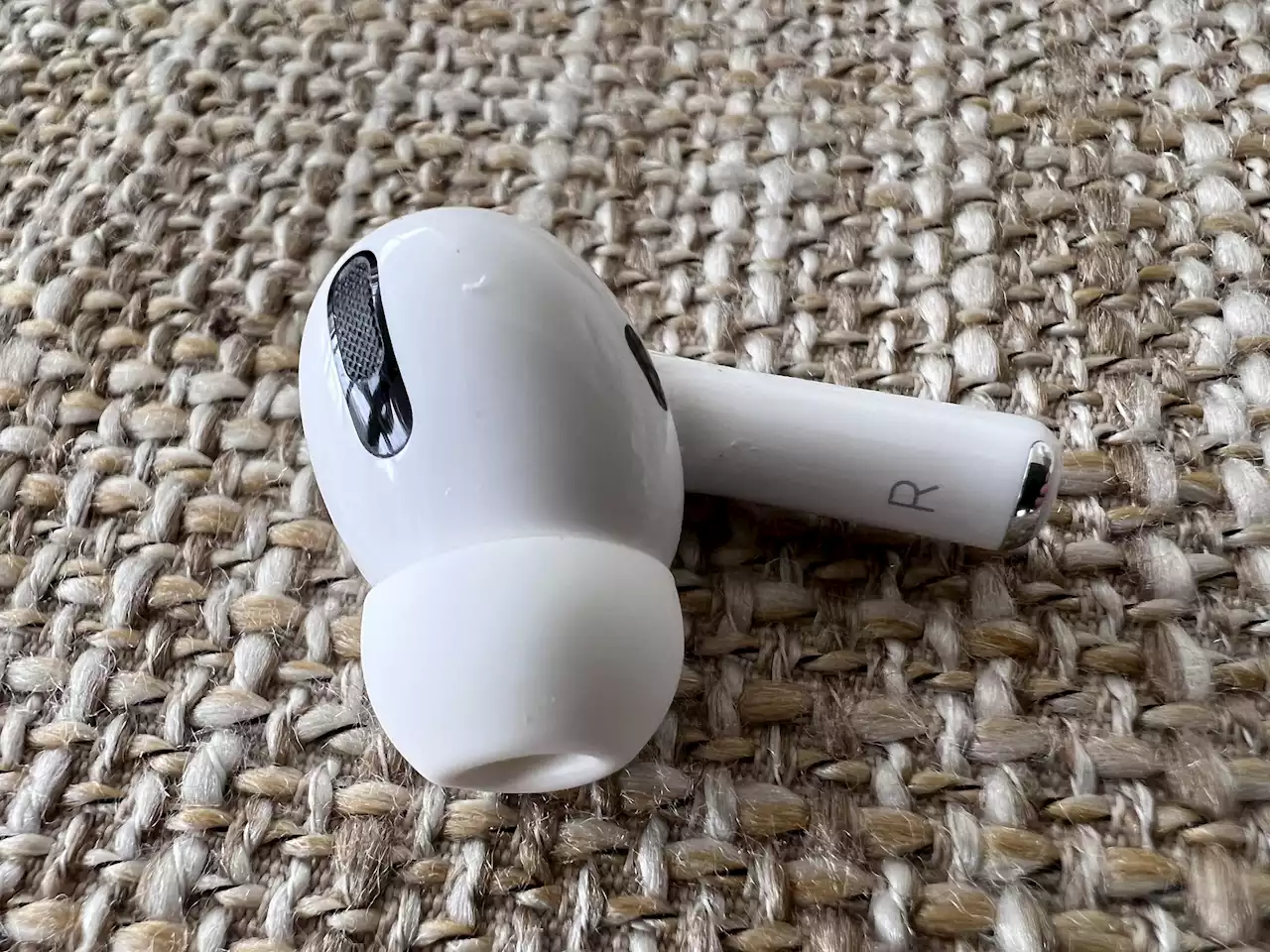 Apple AirPods Pro 2 Design Surprise Revealed In New Leak