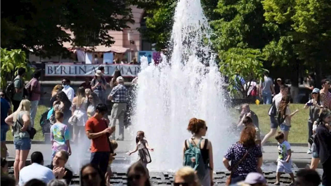 Sommer in der Stadt: Berliner genießen Pfingsten