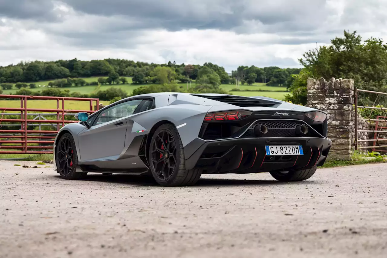 Lamborghini Aventador LP780-4 Ultimae | PH Review