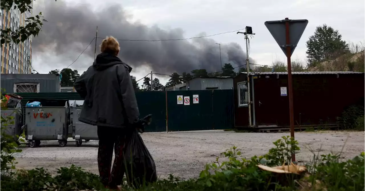 Explosions rock Ukrainian capital Kyiv, mayor says