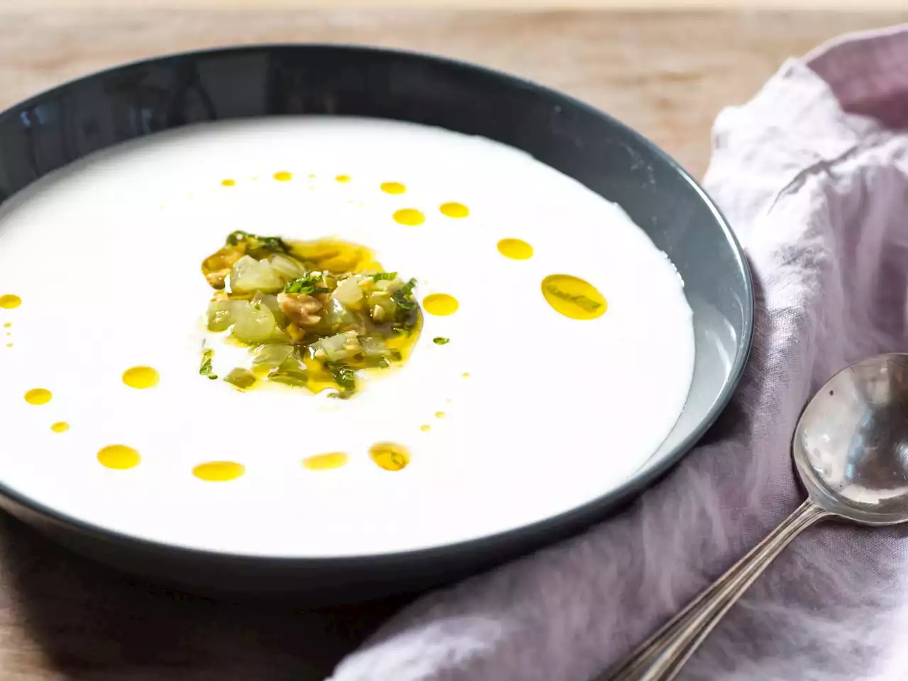 Ajo Blanco (Spanish Chilled 'White Gazpacho' Bread and Almond Soup) Recipe