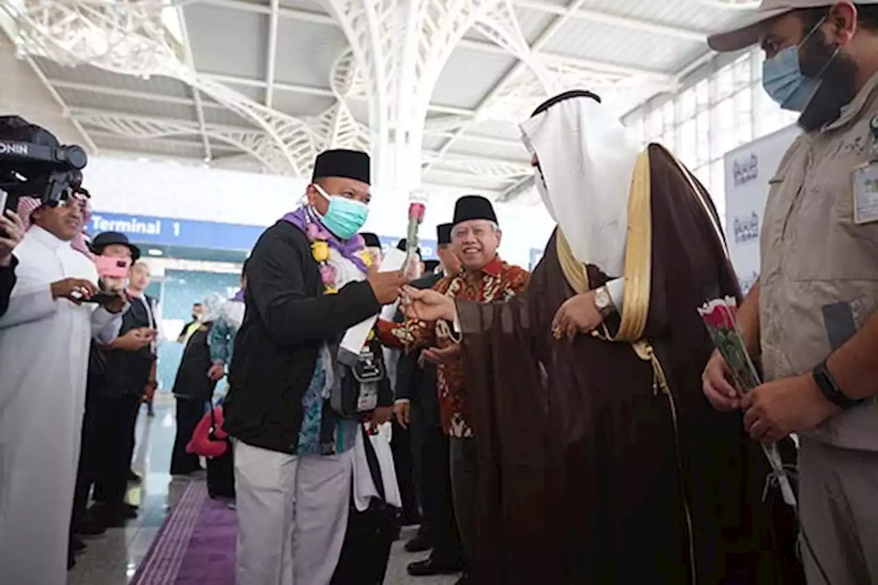 Tiba di Madinah, Calhaj Kloter 1 Embarkasi Solo Dapat Sambutan Khusus