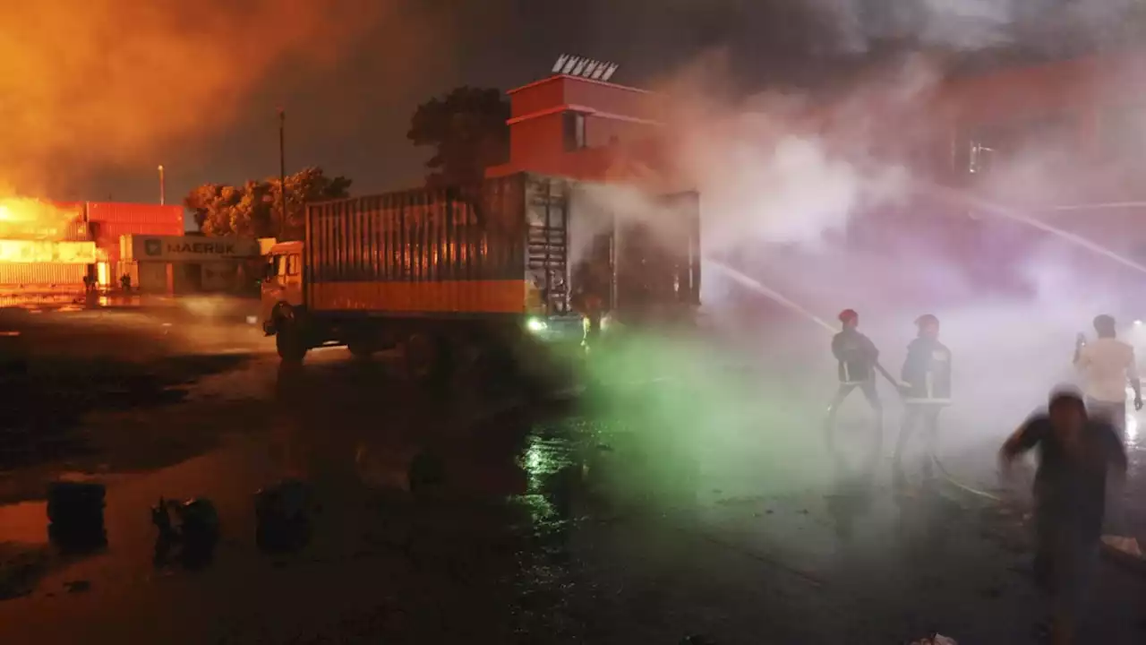 Bangladesch: 32 Tote bei Großbrand in Container-Depot