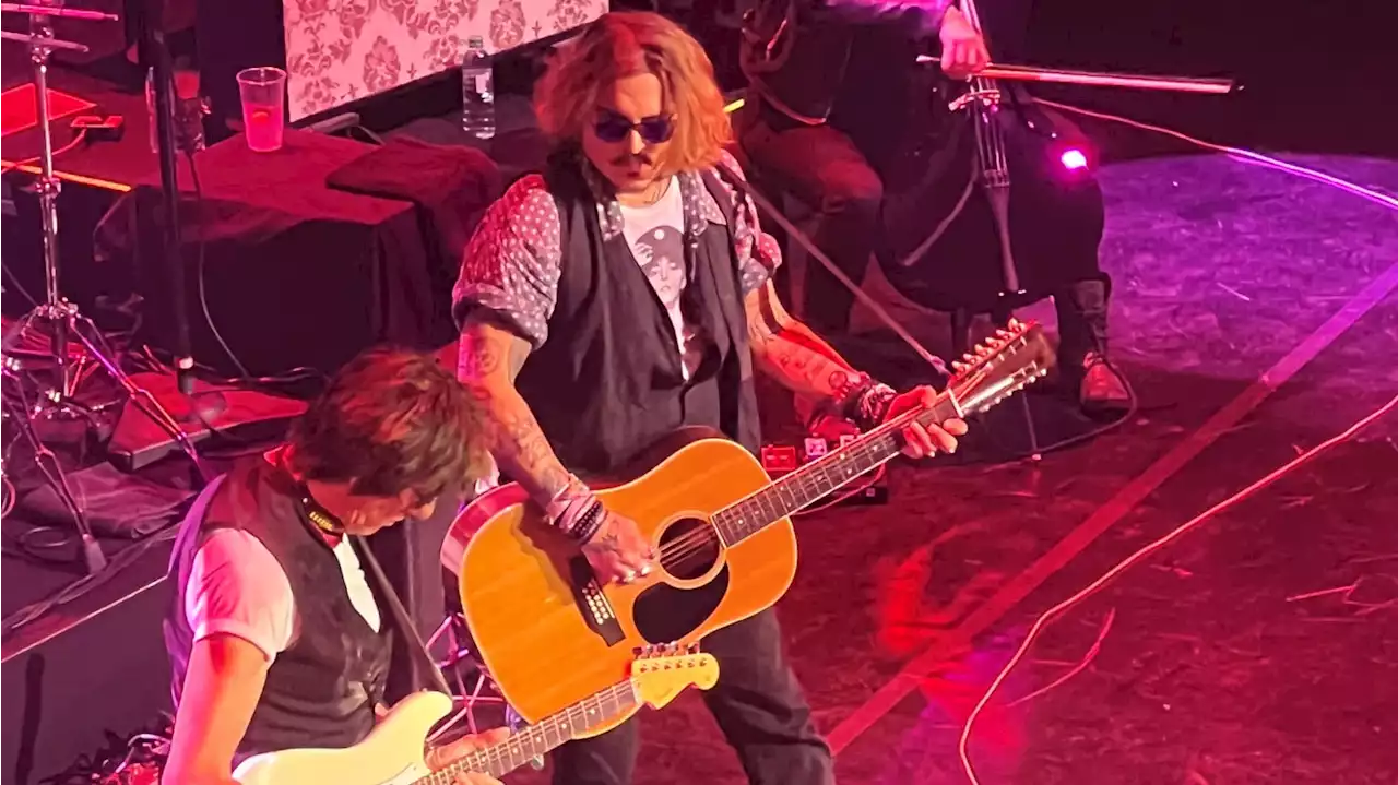 Fans Chant ‘Innocent’ as Depp Gets Rock-Star Reception