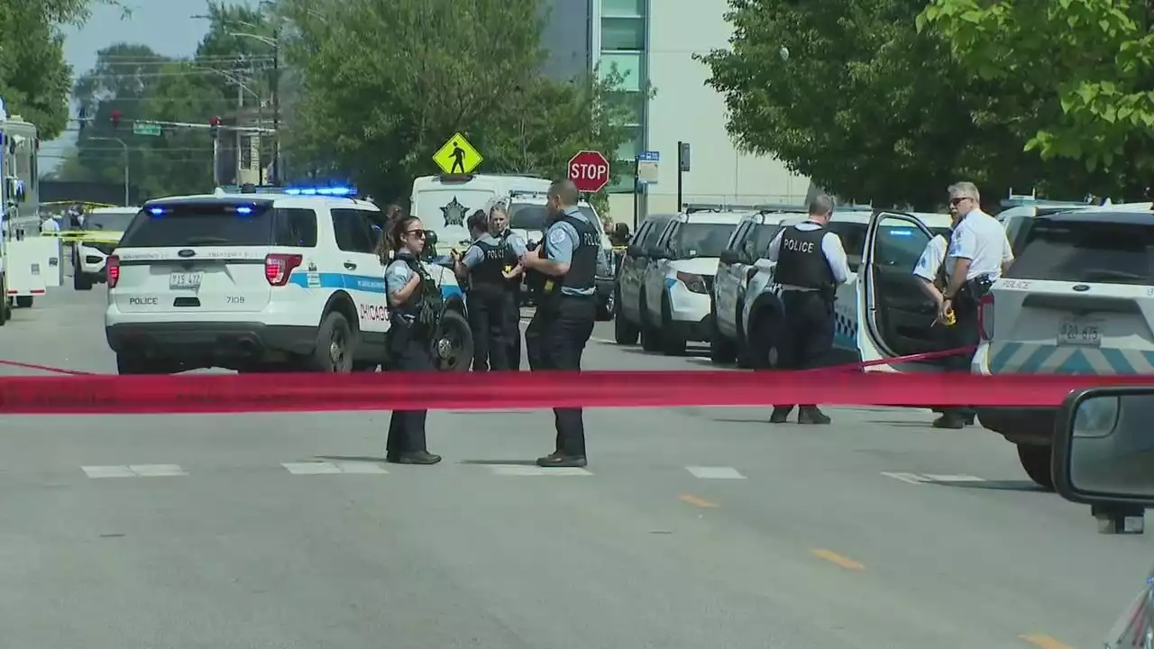 Chicago police officer shot on South Side during traffic stop, suspect also wounded