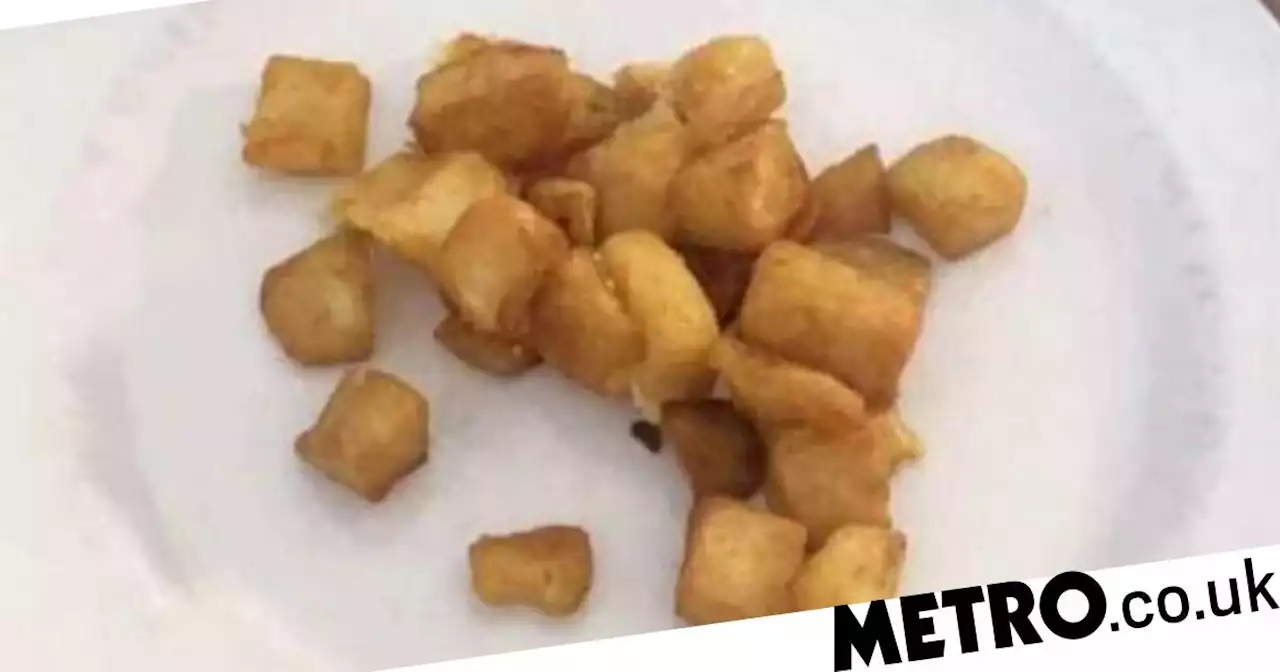 School serves dinners so bad that parents are dropping off food at the gates